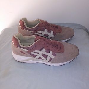 ASICS Lique gel Sneakers in Size 8